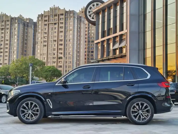 BMW X5 2022 Model xDrive 30Li Exclusive Model M Sports Set – фото 4