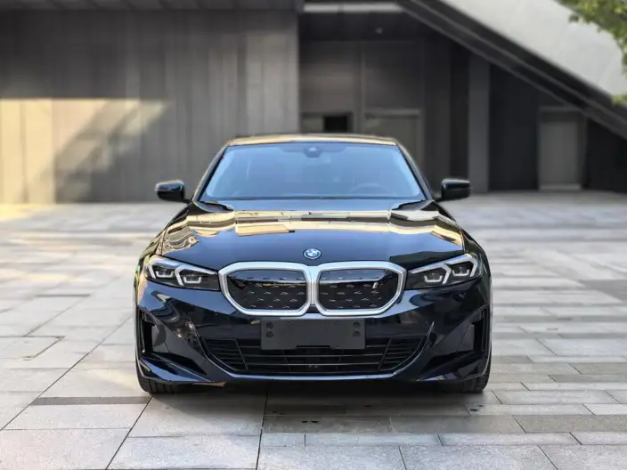 BMW i3 2025 Model eDrive35L – фото 2