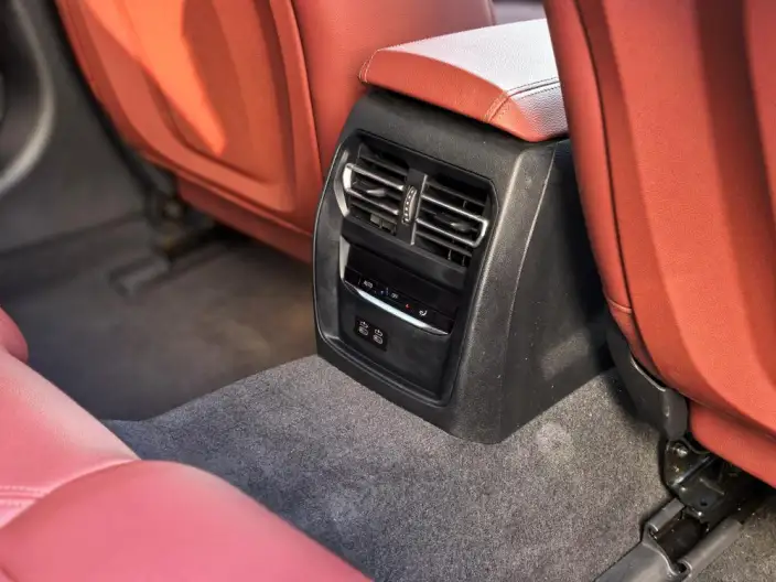 BMW i3 2025 Model eDrive35L – фото 10