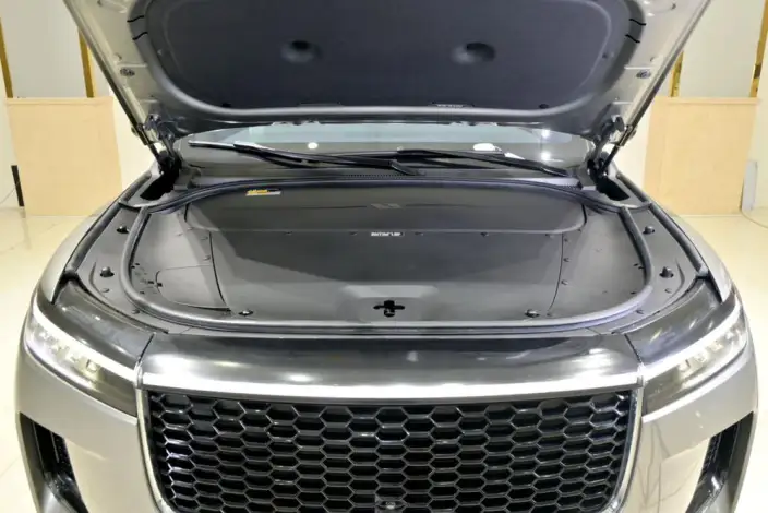 Li Auto ONE 2021 Model Extended Range 6 seat Edition – фото 8