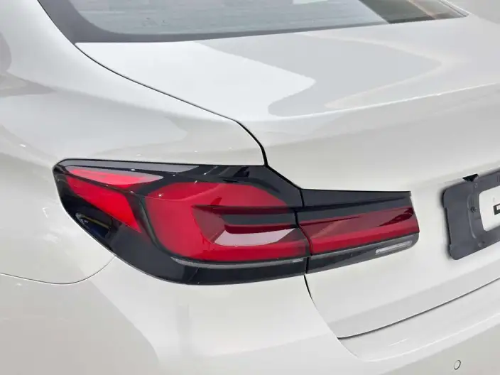 BMW 5 Series 2022 Model Facelift II 530Li Leading Model Luxury Set – фото 9