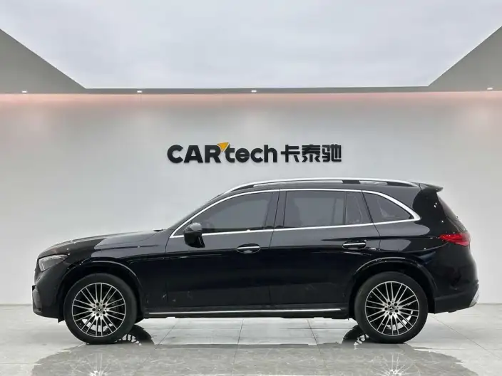 Mercedes-Benz GLC 2023 Model GLC 300 L 4MATIC Luxury Model 7 seat – фото 4