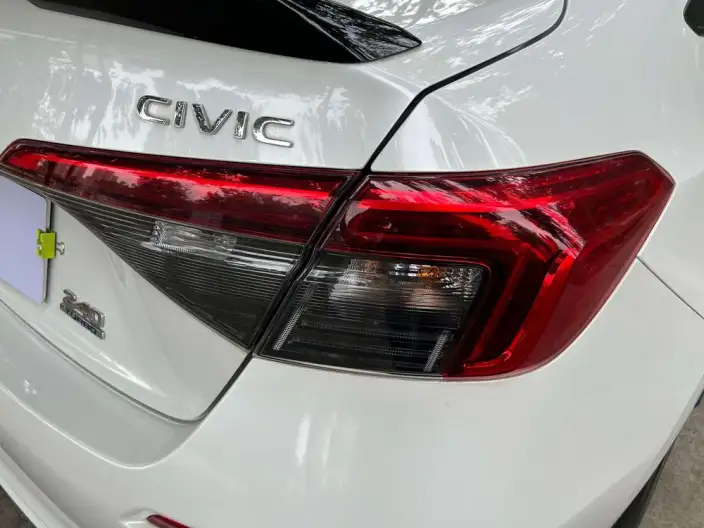 Honda Civic 2022 Model 240TURBO CVT Combustion Edition – фото 6