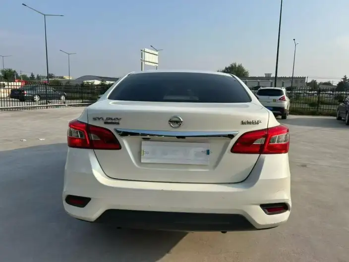 Nissan Sylphy 2022 Model Classic 1.6 XL CVT Deluxe Edition – фото 5