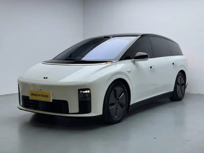 Li Auto i8 2025 Model Standard Edition – фото 1