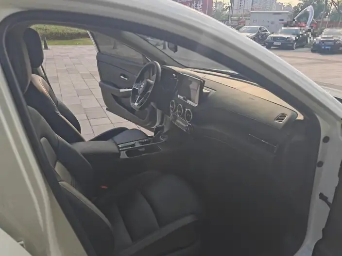 Nissan Sylphy 2022 Model 1.6L XL CVT Yuexiang Edition – фото 9