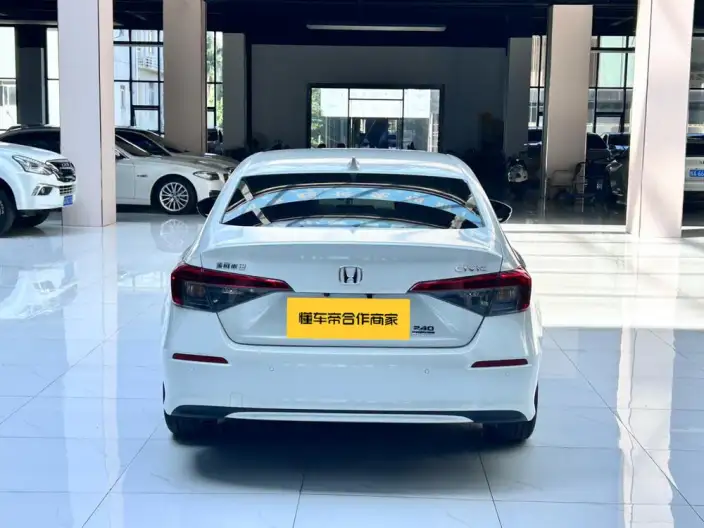 Honda Civic 2022 Model 240TURBO CVT Dynamic Edition – фото 5