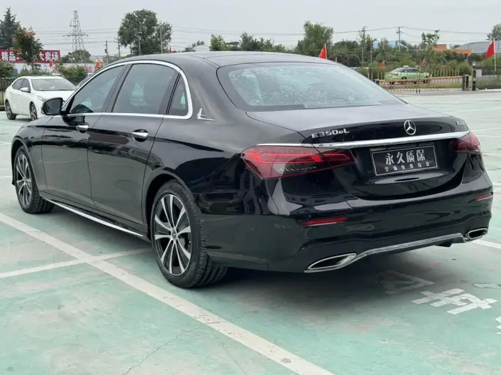 Mercedes-Benz E-Class PHEV 2022 Model Facelift E 350 e L Sports sedan – фото 4