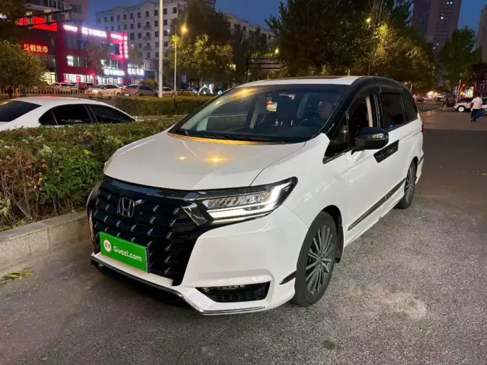 Honda Elysion 2022 Model 2.0L Hybrid Deluxe Edition