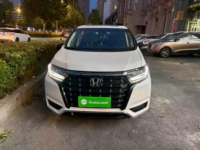 Honda Elysion 2022 Model 2.0L Hybrid Deluxe Edition