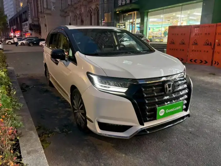 Honda Elysion 2022 Model 2.0L Hybrid Deluxe Edition