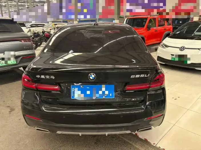 BMW 5 Series 2022 Model Facelift II 525Li M Sports Set – фото 5