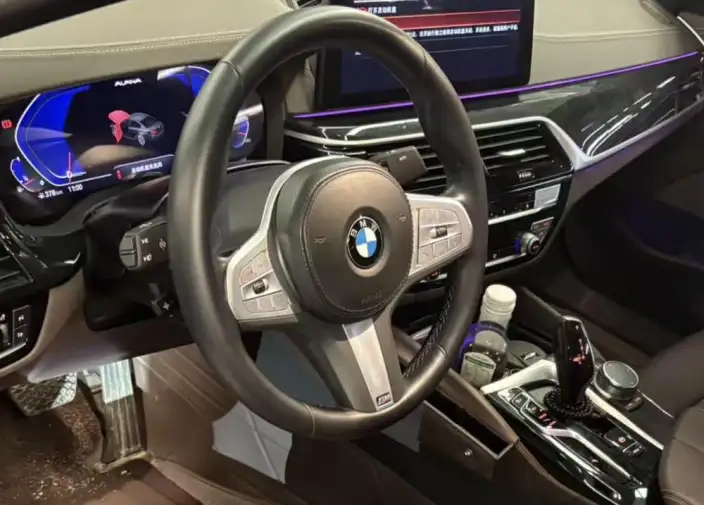 BMW 5 Series 2022 Model Facelift II 525Li M Sports Set – фото 7