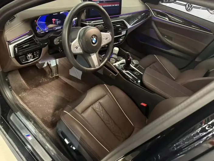 BMW 5 Series 2022 Model Facelift II 525Li M Sports Set – фото 8