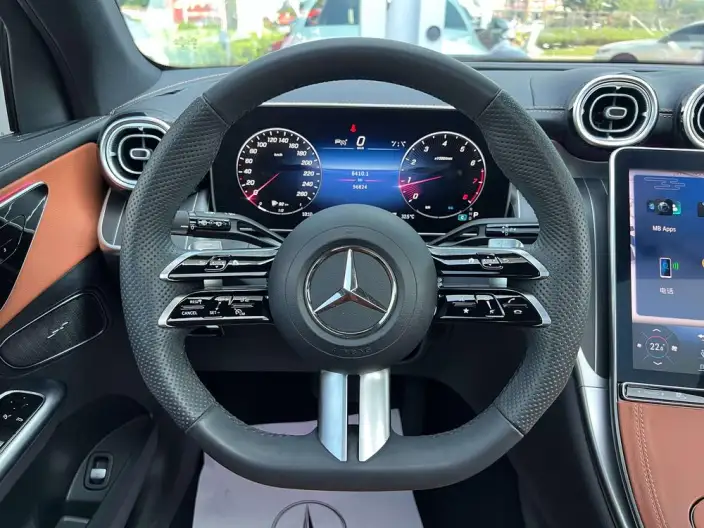 Mercedes-Benz GLC 2024 Model Facelift GLC 300 L 4MATIC Dynamic Model 5 seat – фото 8
