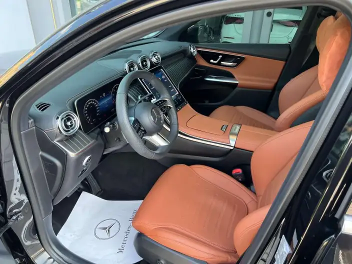 Mercedes-Benz GLC 2024 Model Facelift GLC 300 L 4MATIC Dynamic Model 5 seat – фото 9