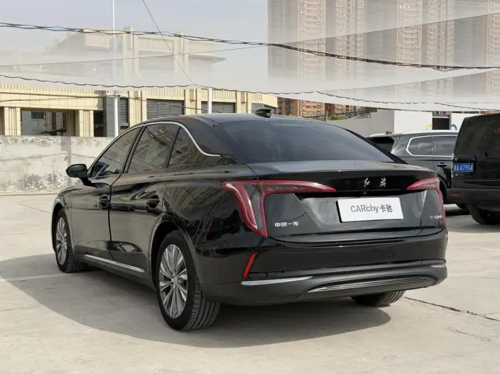 Hongqi E-QM5 2024 Model 500KM Travel Edition 100kW