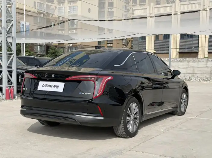 Hongqi E-QM5 2024 Model 500KM Travel Edition 100kW – фото 6