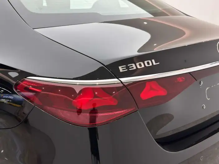 Mercedes-Benz E-Class 2024 Model E 300 L Luxury Model sedan – фото 9