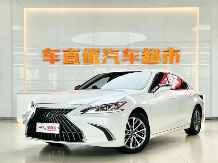 Lexus ES 2021 Model 300h Superior Edition