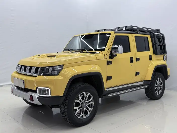 BAIC BJ40 2023 Model 2.0T Automatic 4WD City Hunter Edition Warrior Model – фото 1