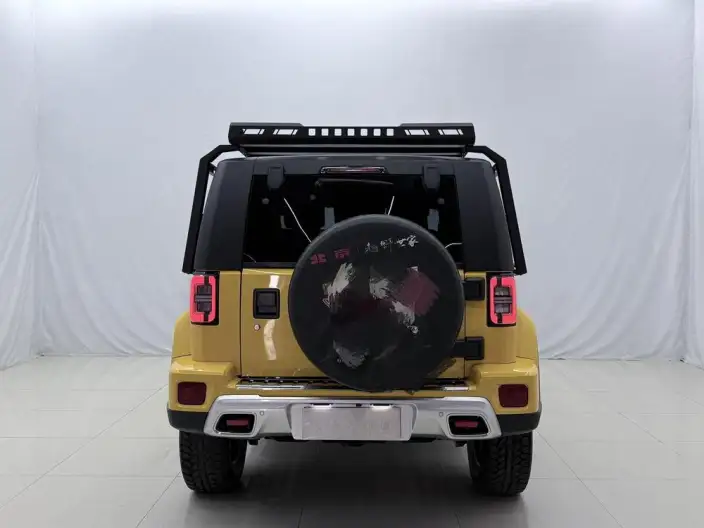 BAIC BJ40 2023 Model 2.0T Automatic 4WD City Hunter Edition Warrior Model – фото 5