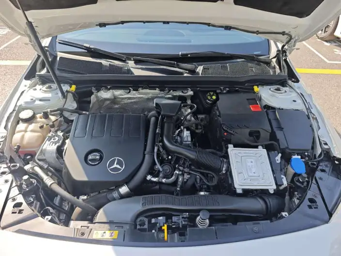 Mercedes-Benz CLA Imported 2023 Model CLA 200 Four-door Coupe – фото 8