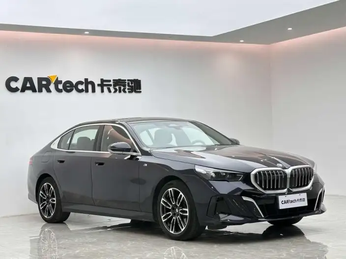 BMW 5 Series 2024 Model 525Li M Sports Set