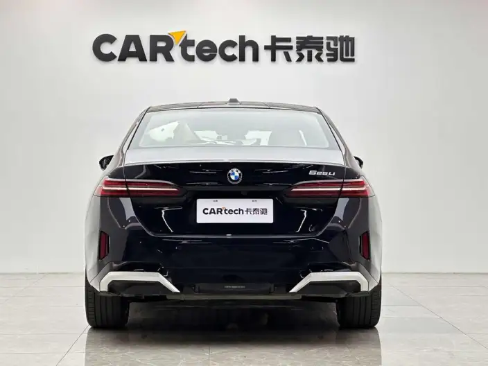 BMW 5 Series 2024 Model 525Li M Sports Set – фото 6