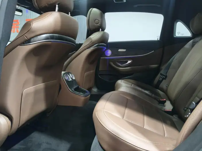 Mercedes-Benz E-Class 2022 Model E 260 L sedan – фото 9