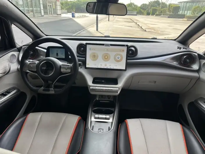 BYD Dolphin 2021 Model Fashion Edition – фото 10