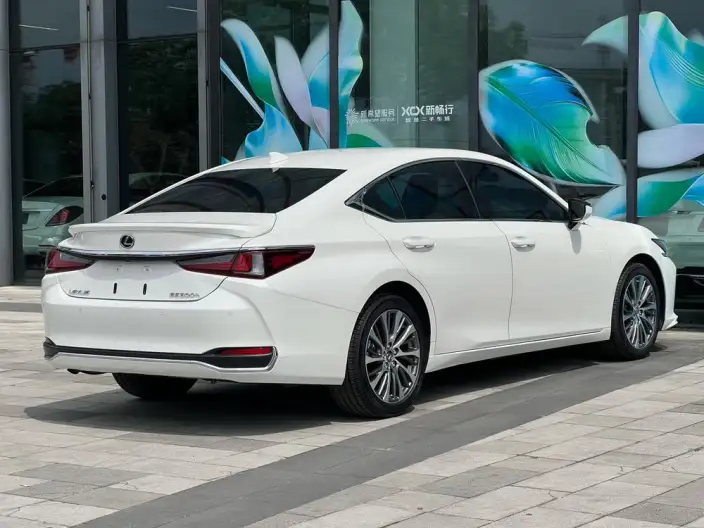Lexus ES 2022 Model 300h Superior Edition – фото 5