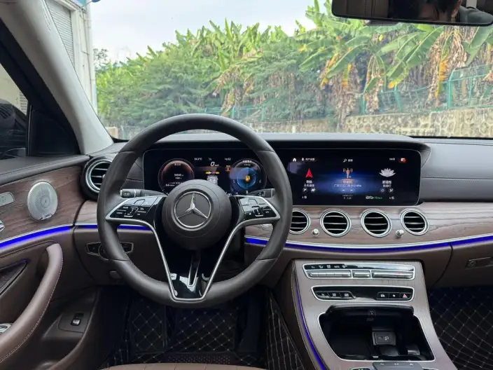Mercedes-Benz E-Class 2023 Model E 300 L Luxury Model sedan – фото 7