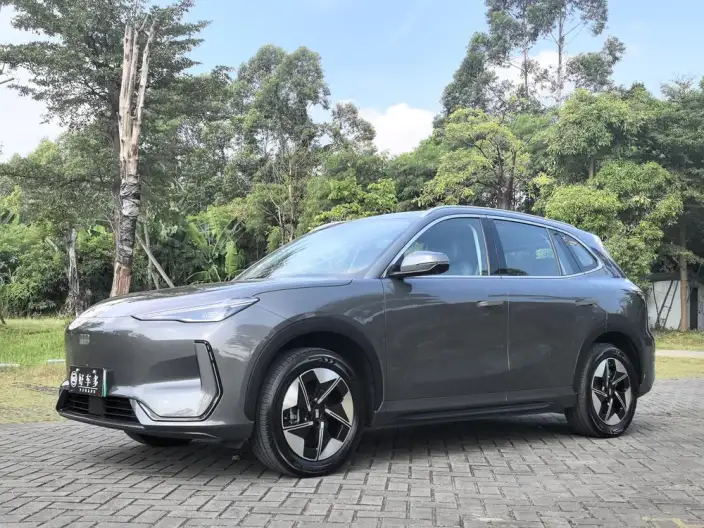 Geely Galaxy E5 2026 Model 610km Tiggo + Edition