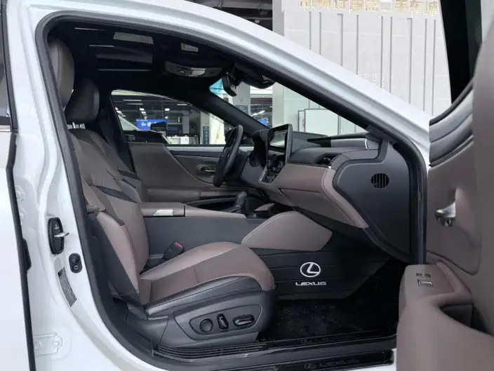 Lexus ES 2025 Model 200 Premium – фото 6