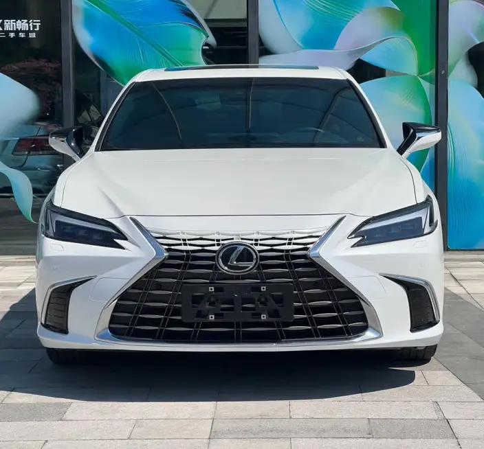 Lexus ES 2025 Model 200 Premium