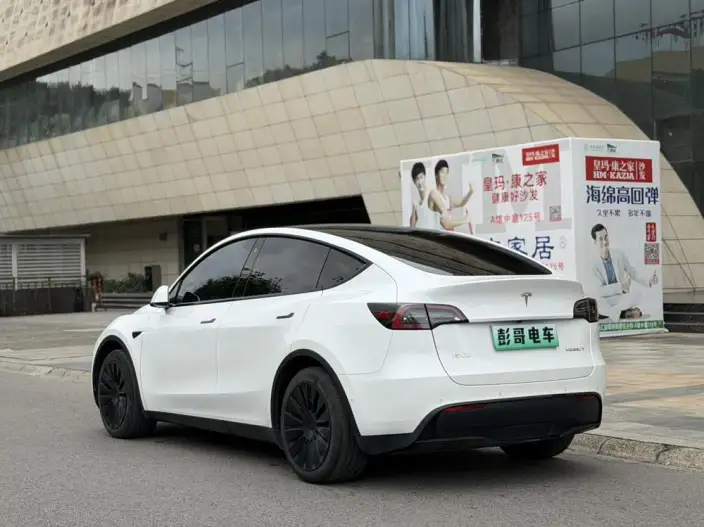 Model Y 2023 Model Rear-wheel drive version – фото 4