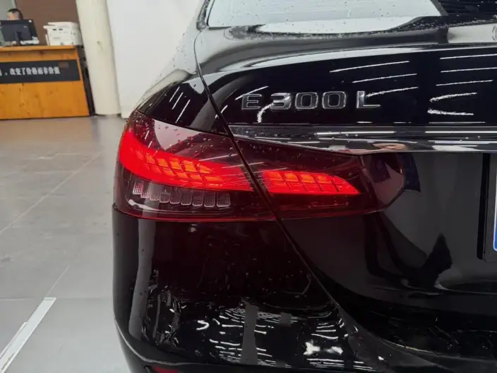 Mercedes-Benz E-Class 2023 Model E 300 L Luxury Model sedan – фото 8