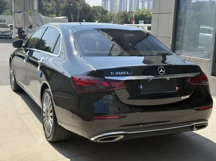 Mercedes-Benz E-Class 2023 Model E 300 L Fashion Model sedan