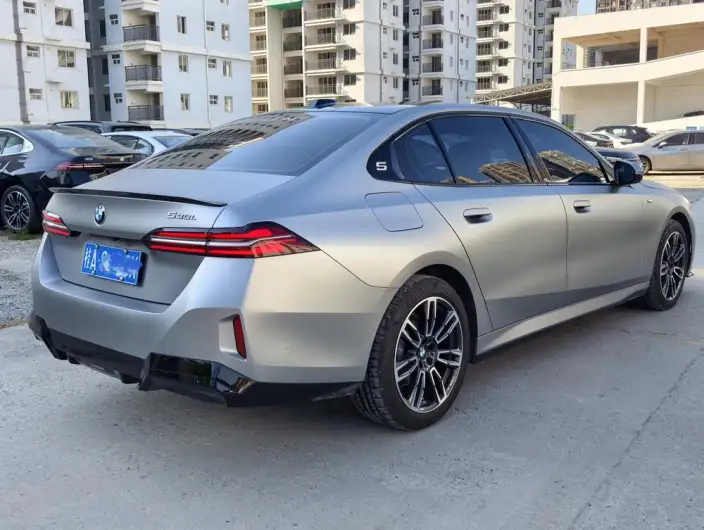 BMW 5 Series 2025 Model 530Li Leading Model M Sports Set – фото 6