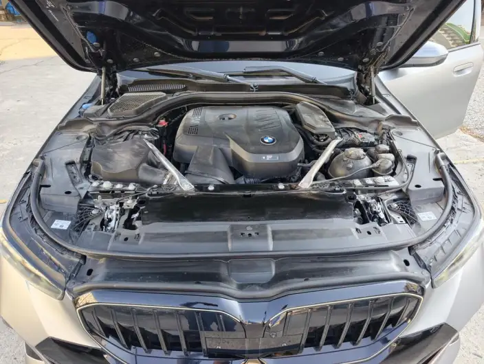 BMW 5 Series 2025 Model 530Li Leading Model M Sports Set – фото 7