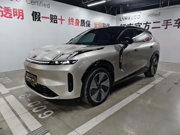 Lynk & Co 08 EM-P 2025 Model 220 4WD Performance Halo