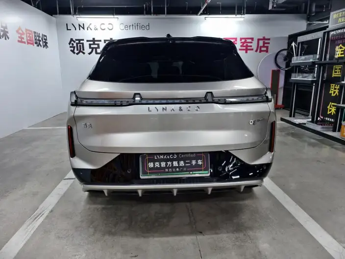 Lynk & Co 08 EM-P 2025 Model 220 4WD Performance Halo – фото 6