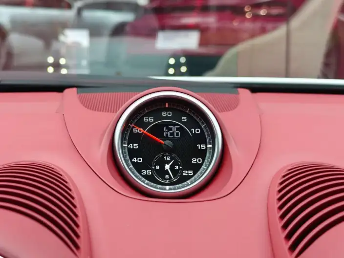 Porsche 718 2023 Model Cayman T – фото 8