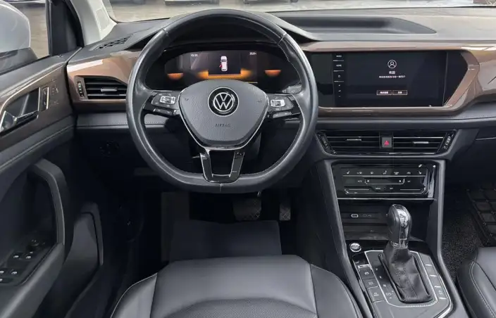 Volkswagen Tharu 2022 Model 280TSI 2WD Deluxe Edition – фото 9