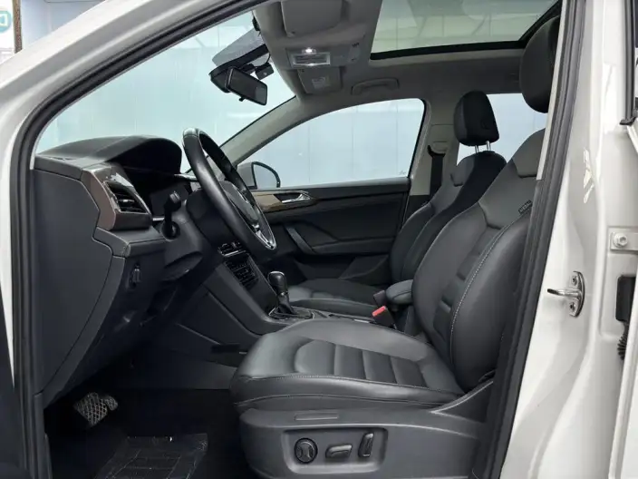 Volkswagen Tharu 2022 Model 280TSI 2WD Deluxe Edition – фото 10