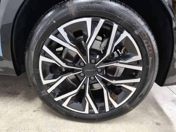 Lynk & Co 08 EM-P 2026 Model 210 4WD Performance Ultra H7 – фото 9