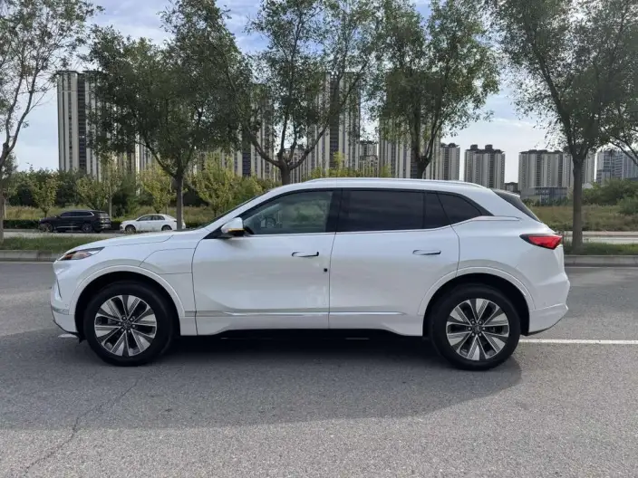 BUICK E5 2025 Model 620KM Exclusive Edition