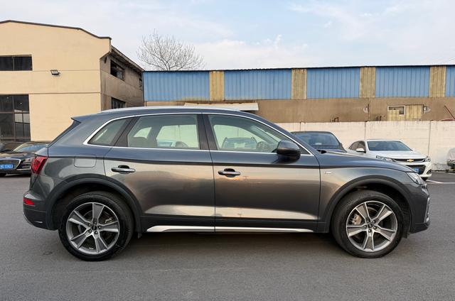 Audi Q5L Sportback 2021 40 TFSI Li f e Edition – фото 6