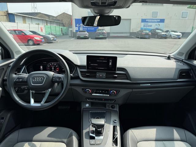 Audi Q5L Модель 2018 года 45 TFSI Exclusive Fuga тип Country VI – фото 7
